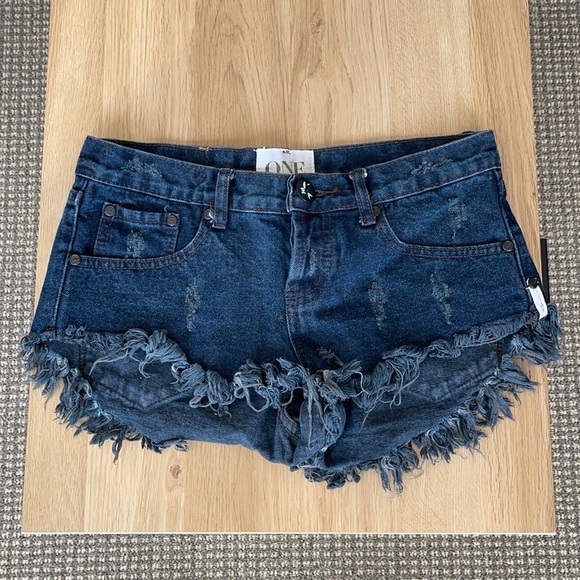 One teaspoon shorts - Picture 1 of 3